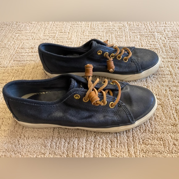 ✅ 2/$20 Sperry Crest Vibe Women Canvas Sneakers Navy 7 Coastal Preppy Minimalist - Picture 3 of 7